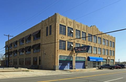 garage loft apartment retail space for lease Oklahoma City, OK