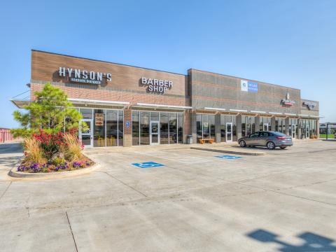 Yukon Crossing retail space for lease Yukon, OK