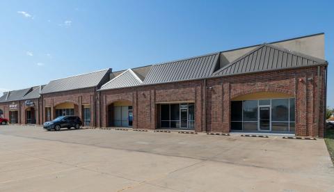 5460 Main Street Medical or flex space for lease, Del City, OK