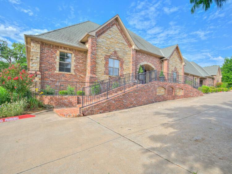 1218 E. 9th St. (Le Chene) Edmond, OK office space for lease