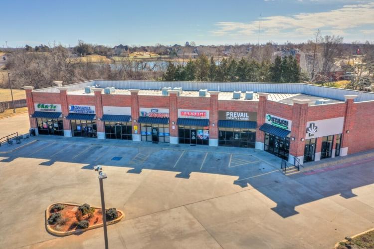 Glen Eagles Plaza retail space for lease Edmond, OK