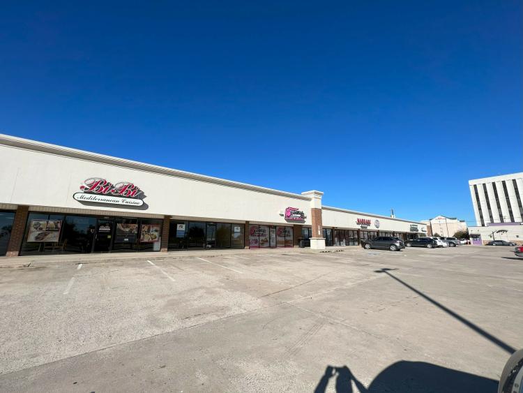 South Meridian Plaza retail space for lease Oklahoma City