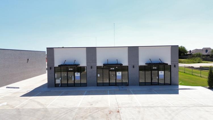 Eighty Ninth Center retail space for lease south east Oklahoma City, OK