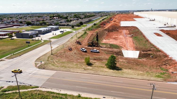 Eighty Ninth Center retail space for lease south east Oklahoma City, OK