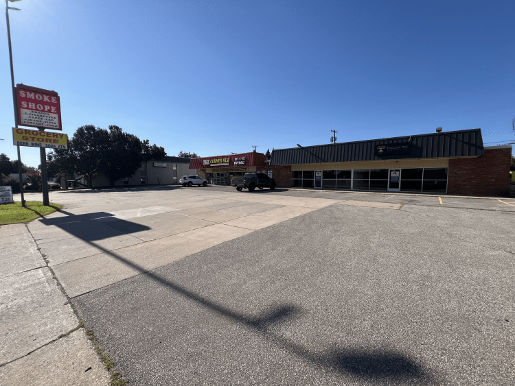 2840 NW 59th St retail space for lease, Oklahoma City, OK