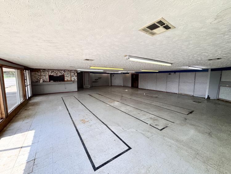 Former Pryor Rentals Facility industrial property for lease Pryor, OK