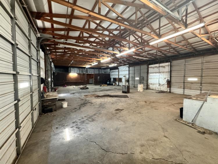 Former Pryor Rentals Facility industrial property for lease Pryor, OK