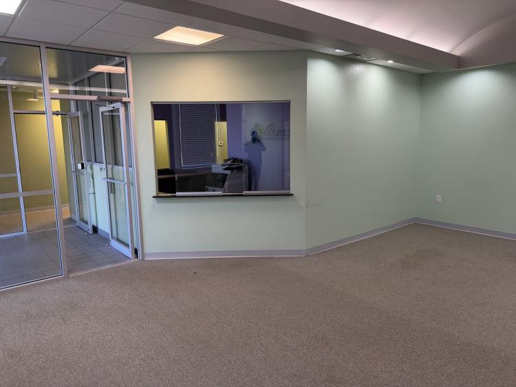 13900 Quailbrook Dr sublease medical clinic Oklahoma City, OK