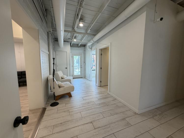 1710 Northwest 16th St retail building for lease Oklahoma City, Ok