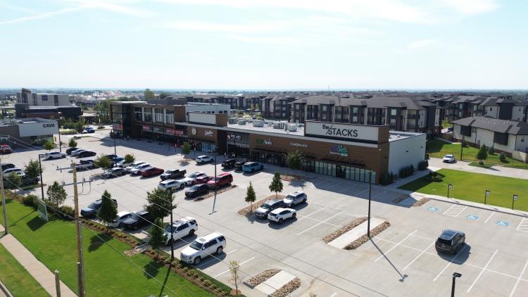 The Stacks on NW 10th retail spaces for lease, Yukon, OK