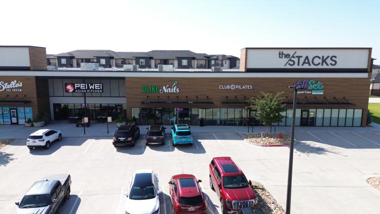 The Stacks on NW 10th retail spaces for lease, Yukon, OK