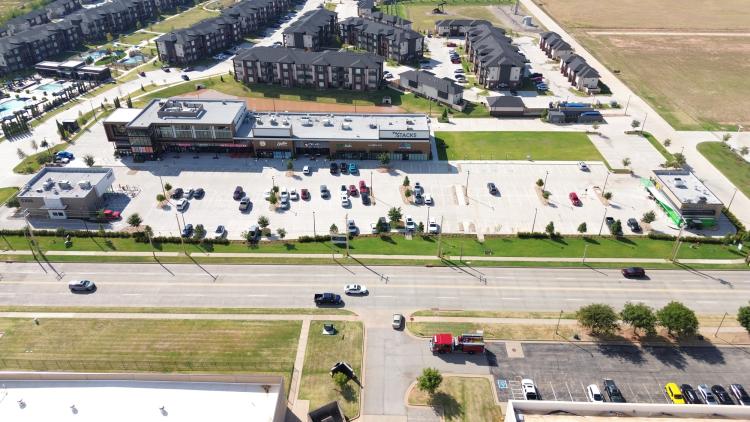 The Stacks on NW 10th retail spaces for lease, Yukon, OK