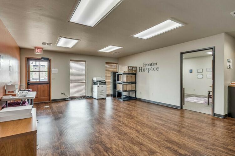 Mid-Moore Plaza office for lease, Moore, OK
