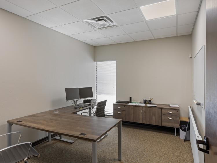 Wilshire Gardens Office Park office spaces for lease Oklahoma City, Ok
