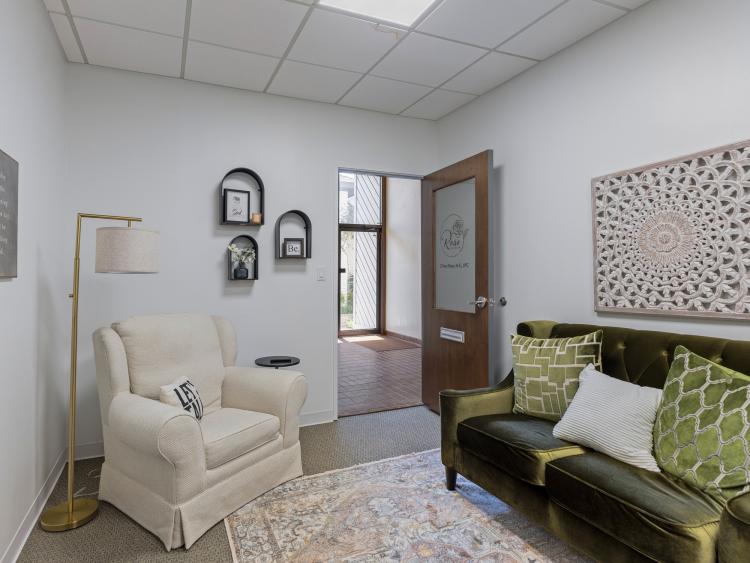 Wilshire Gardens Office Park office spaces for lease Oklahoma City, Ok