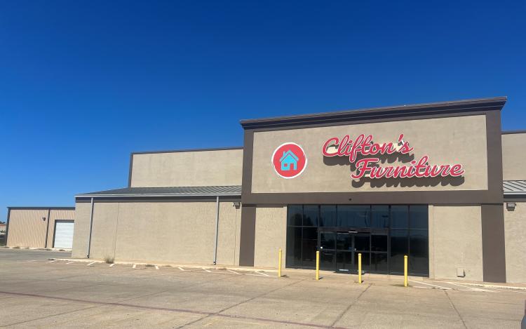 retail space for lease in Durant, OK exterior photo