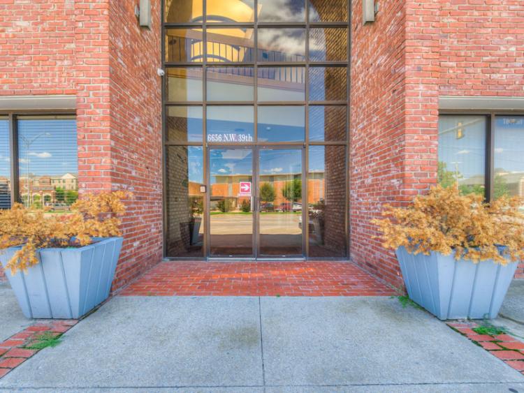 Sixty Six Heritage Place office spaces for lease Bethany, OK