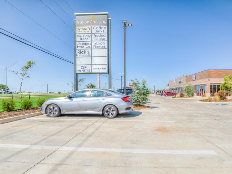 Yukon Crossing retail space for lease Yukon, OK