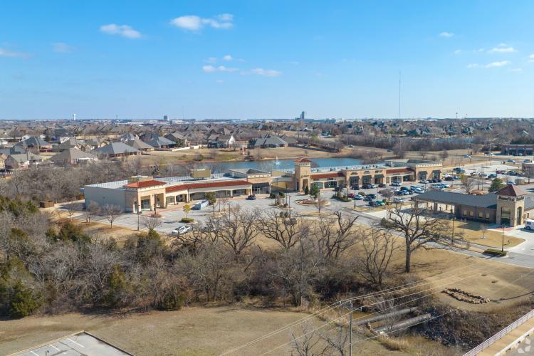 15300 N Western Ave retail space for lease, Edmond, OK