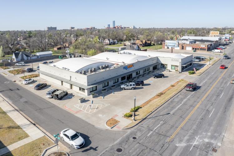retail space for lease NE 23rd St, Oklahoma City, OK exterior photo
