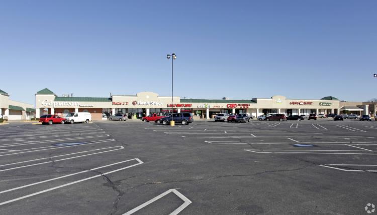 Windsor Hills Shopping Center retail spaces for lease Oklahoma City, OK 