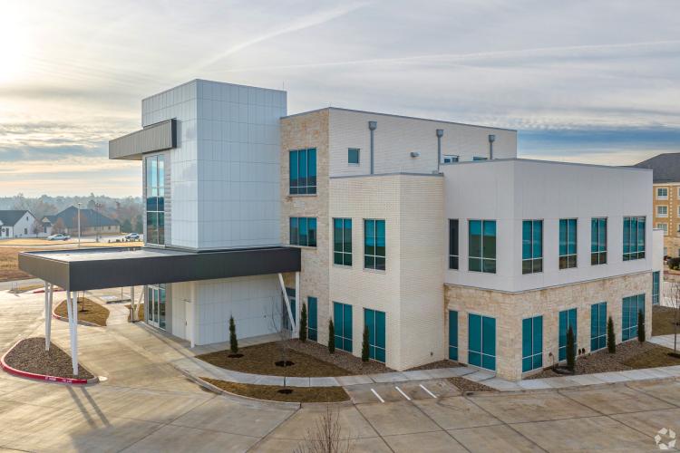13601 W Memorial Park Dr medical office for lease Oklahoma City, OK