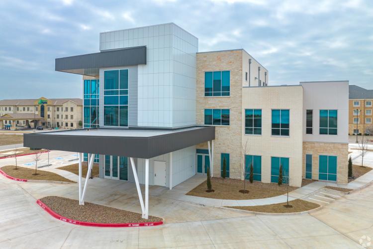 13601 W Memorial Park Dr medical office for lease Oklahoma City, OK