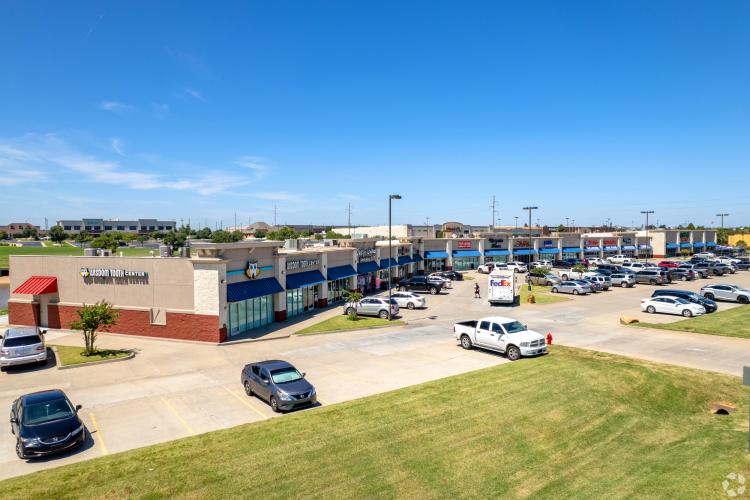Riverwalk Shops retail space lease S I-35 service Rd Moore, OK
