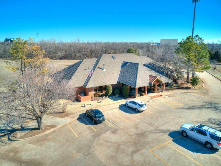 1220 S Santa Fe Ave office space for lease, Edmond, OK