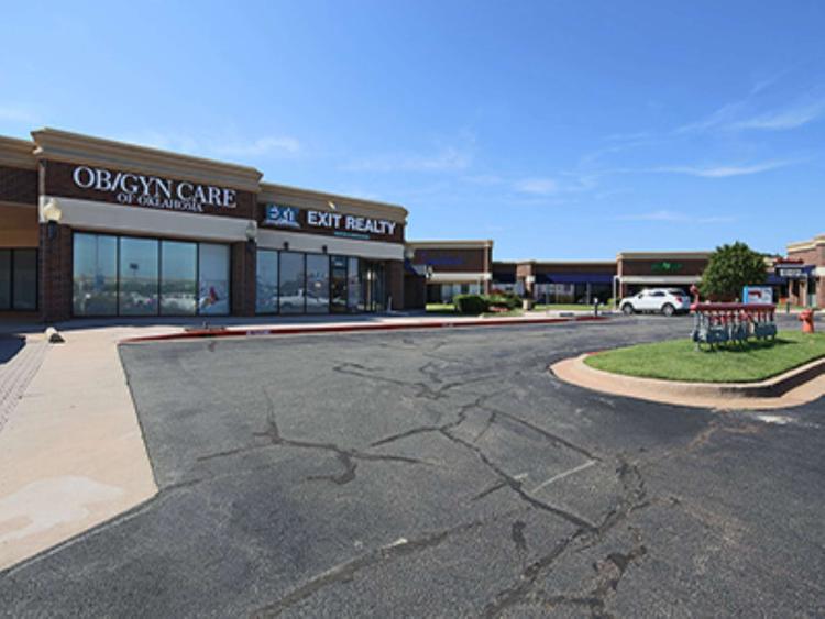 Chase Plaza office space for lease exterior and parking Oklahoma City, OK