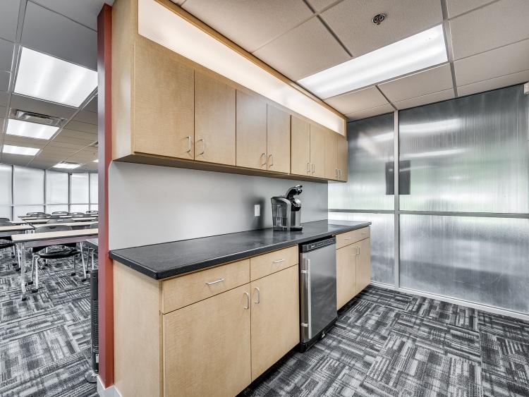 5909 NW Expressway  |  Office For Lease  |  OKC, OK