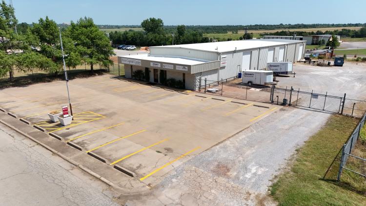 industrial space or building for lease, Guthrie, OK exterior photo