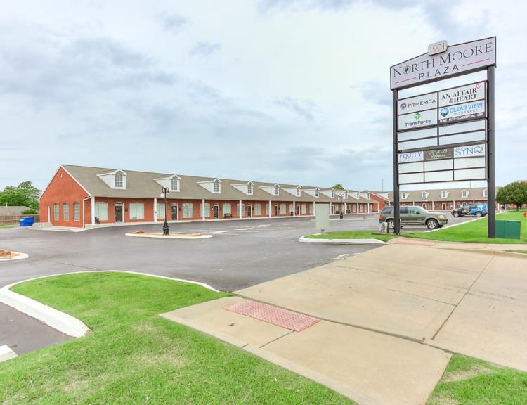Moore, Ok office/retail space available, exterior photo