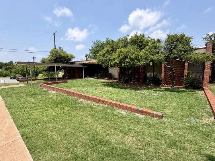 Crown Heights Office Building for lease Oklahoma City, Ok