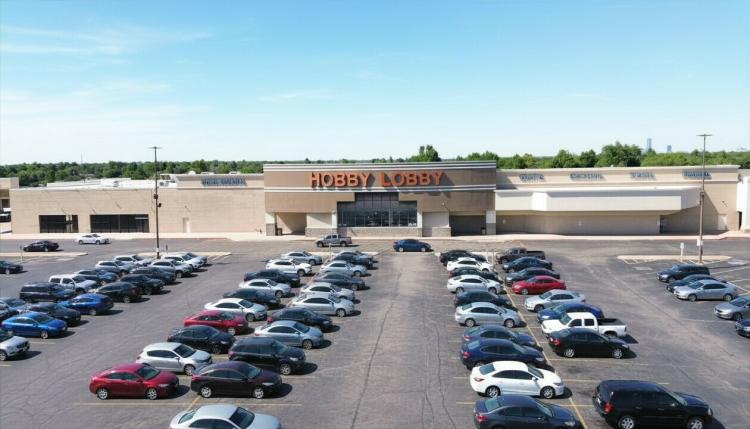 Walnut Square retail space for lease Oklahoma City, Ok 