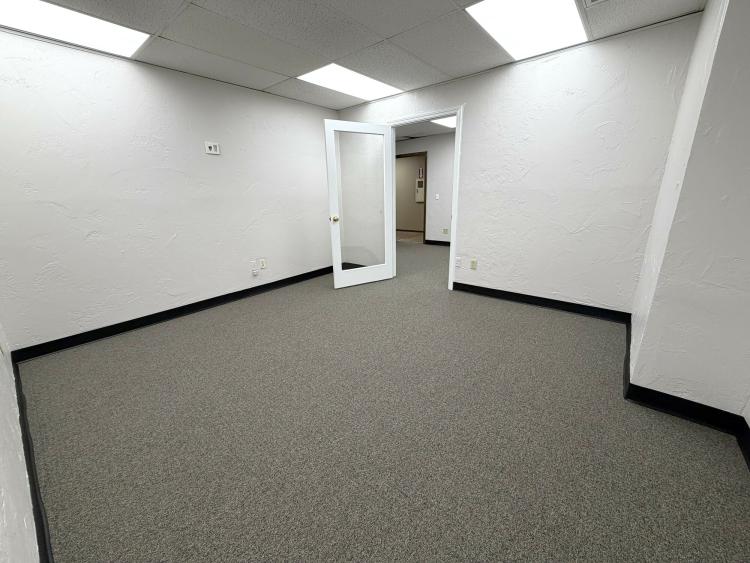 2919-2927 NW 122nd St office space for lease, Oklahoma City, Ok