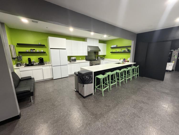 700 W 18th St  |  Office / Flex  |  Edmond, OK