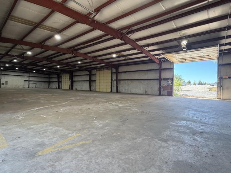 5600 Industrial Blvd  |  Warehouse / Office  |  Edmond, OK