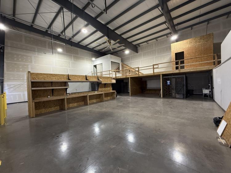3800 NE 104th St industrial for lease, Oklahoma City, OK