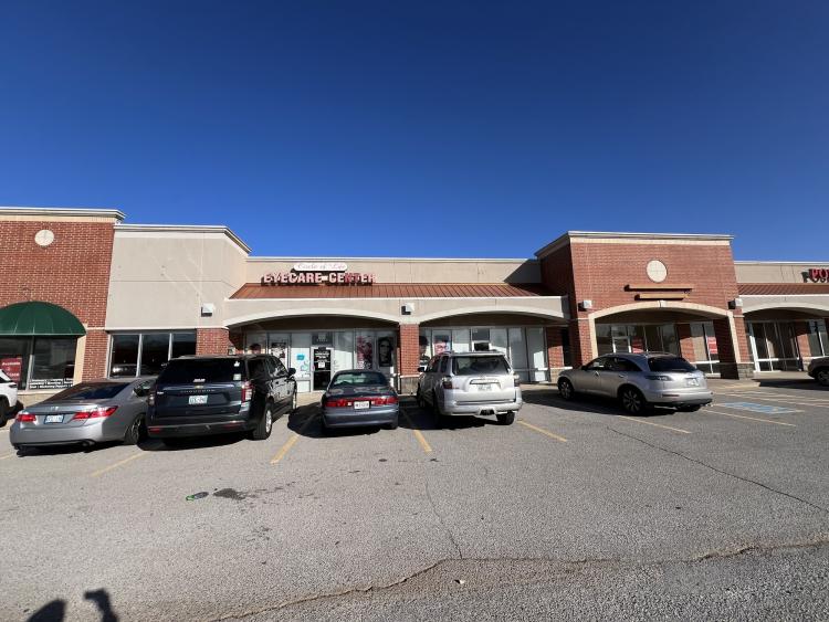 7109 W Hefner Rd retail space for lease, Oklahoma City, OK