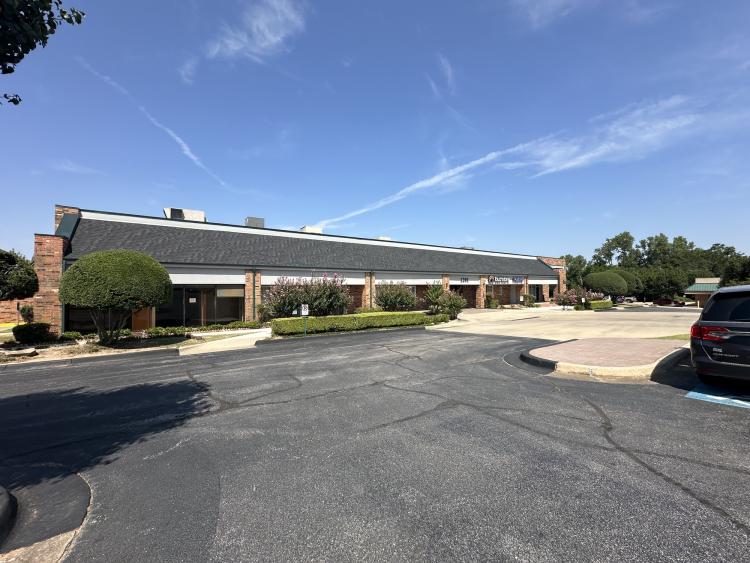 1201 S Douglas Blvd  Midwest City, OK move in ready medical space