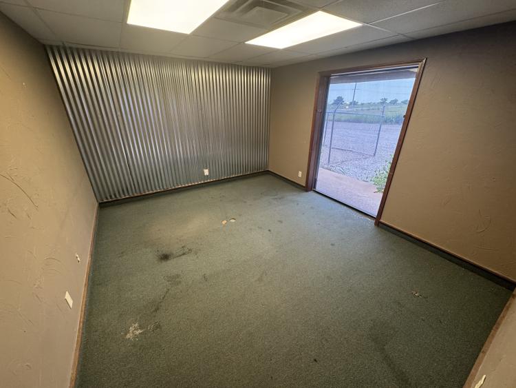 10121 OK-54 industrial building for lease Weatherford, Ok
