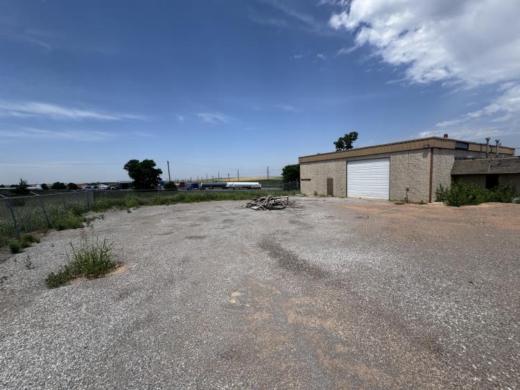 10121 OK-54 industrial building for lease Weatherford, Ok