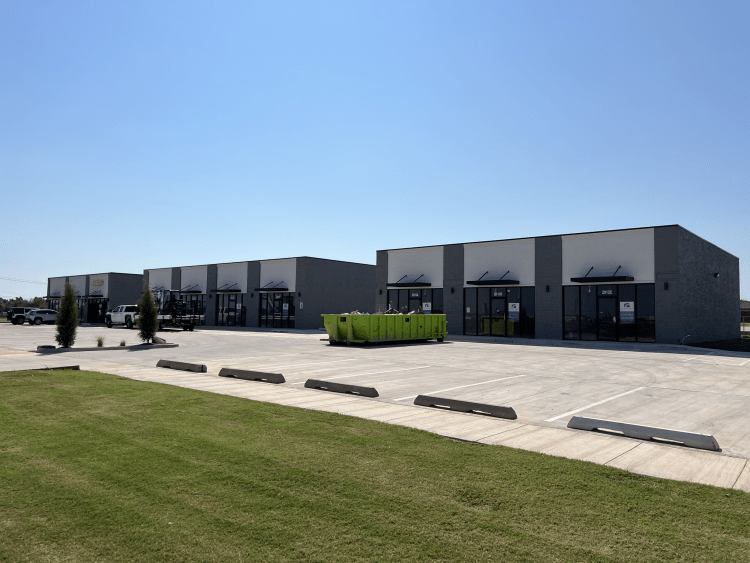 Eighty Ninth Center retail space for lease south east Oklahoma City, OK
