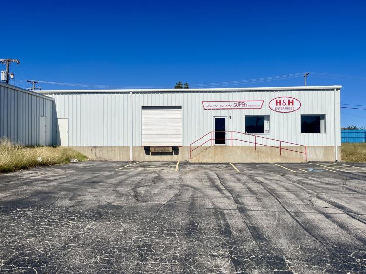 4429 NW 10th St - Flex Retail and Industrial space For lease Oklahoma City, OK
