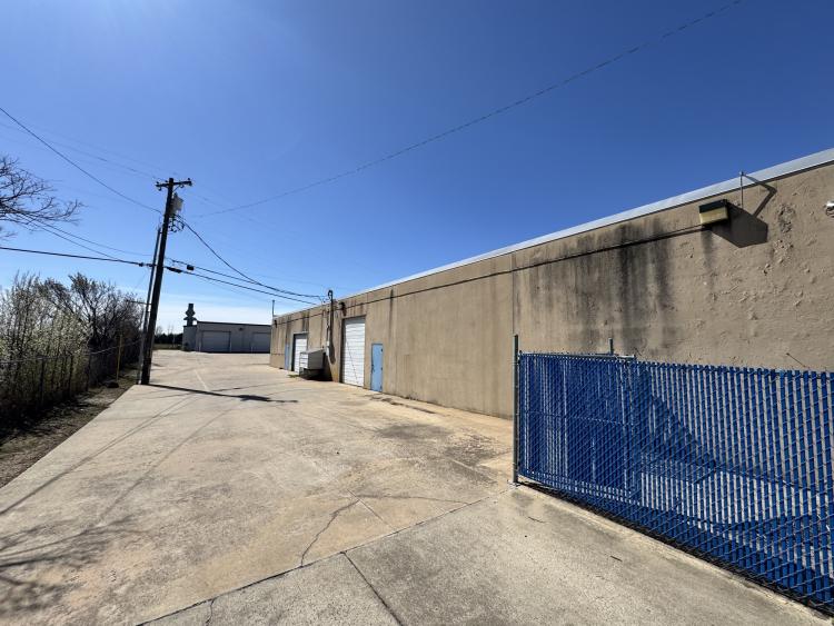 industrial building for lease, West Oklahoma City, OK exterior photo