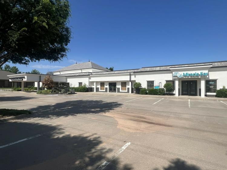 620-650 24th Ave SW medical office for lease, Norman, OK