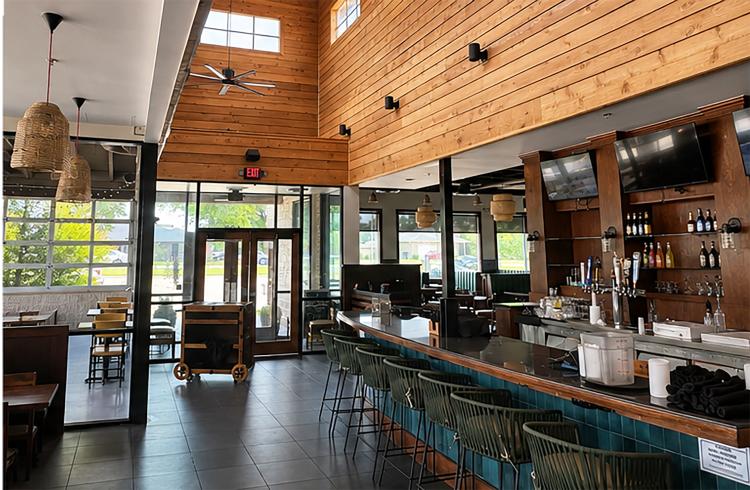 full equipment restaurant for lease in Ardmore, OK interior photo