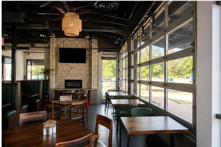 full equipment restaurant for lease in Ardmore, OK interior photo