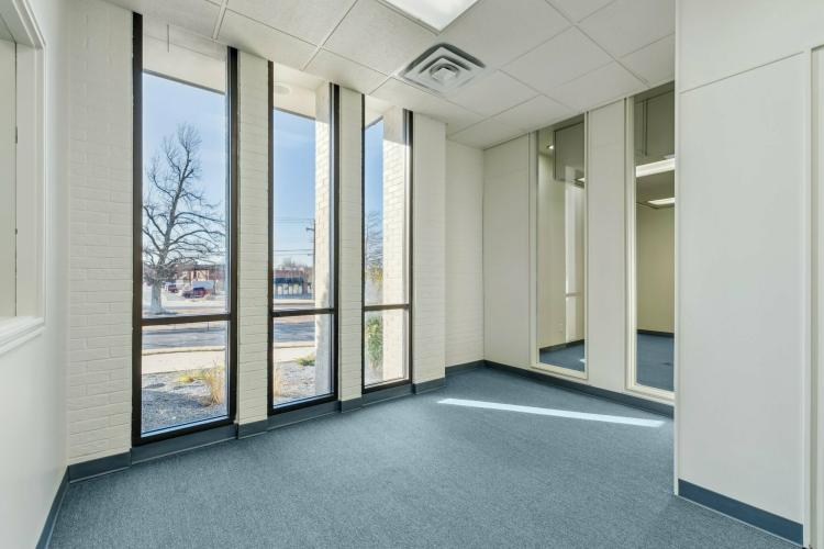 office building for lease Midwest City, OK